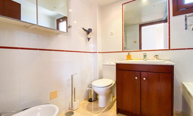 Herverkoop - Appartement / flat -
Punta Prima