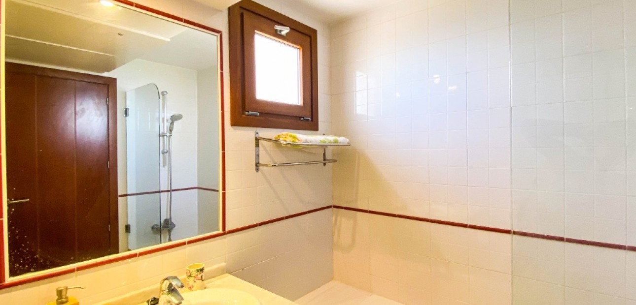 Herverkoop - Appartement / flat -
Punta Prima