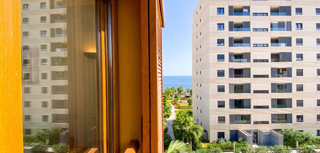 Herverkoop - Appartement / flat -
Punta Prima