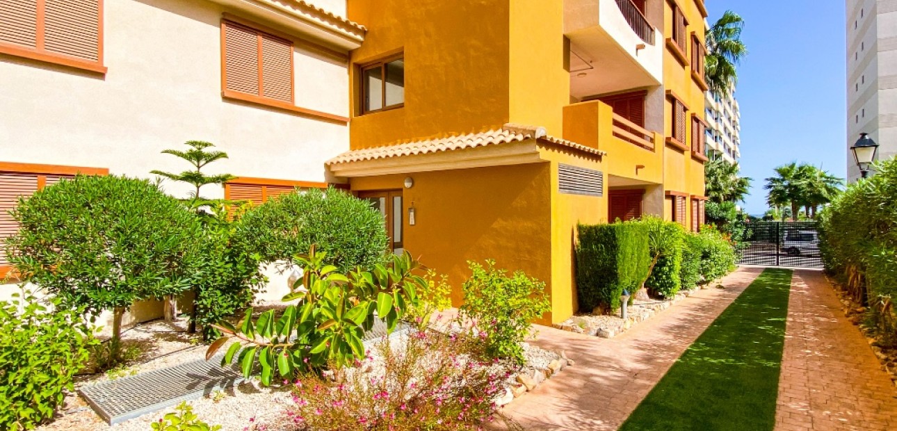 Herverkoop - Appartement / flat -
Punta Prima