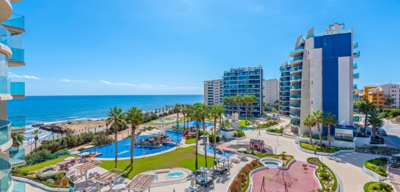 Venta - Apartamento / piso -
Punta Prima