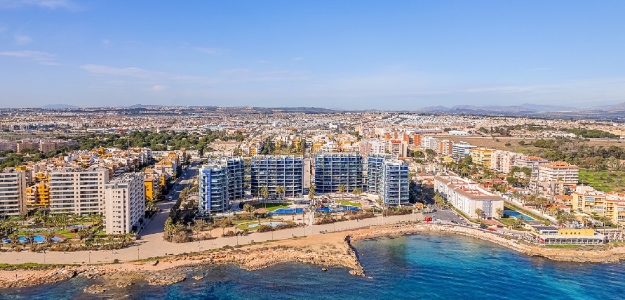 Venta - Apartamento / piso -
Punta Prima