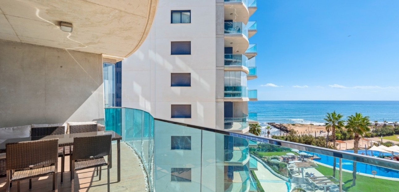 Venta - Apartamento / piso -
Punta Prima