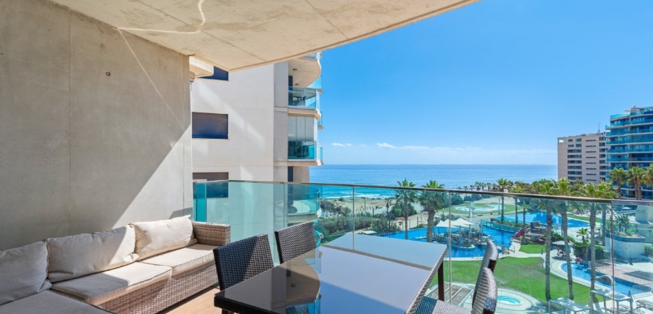 Venta - Apartamento / piso -
Punta Prima