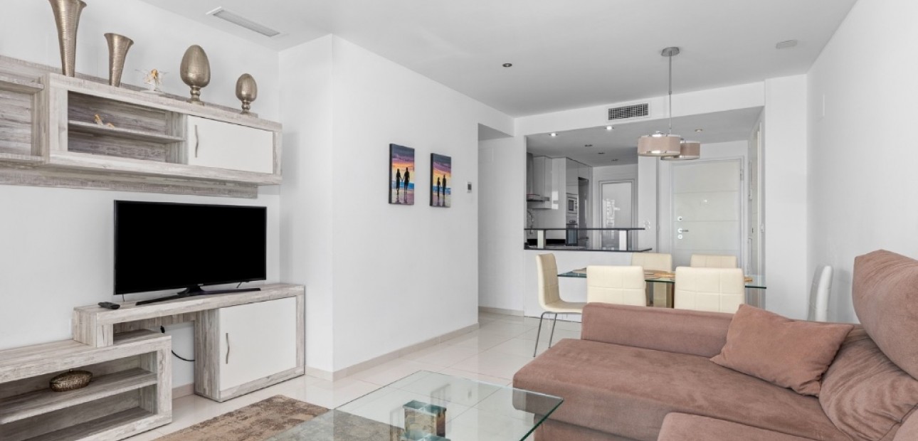 Venta - Apartamento / piso -
Punta Prima