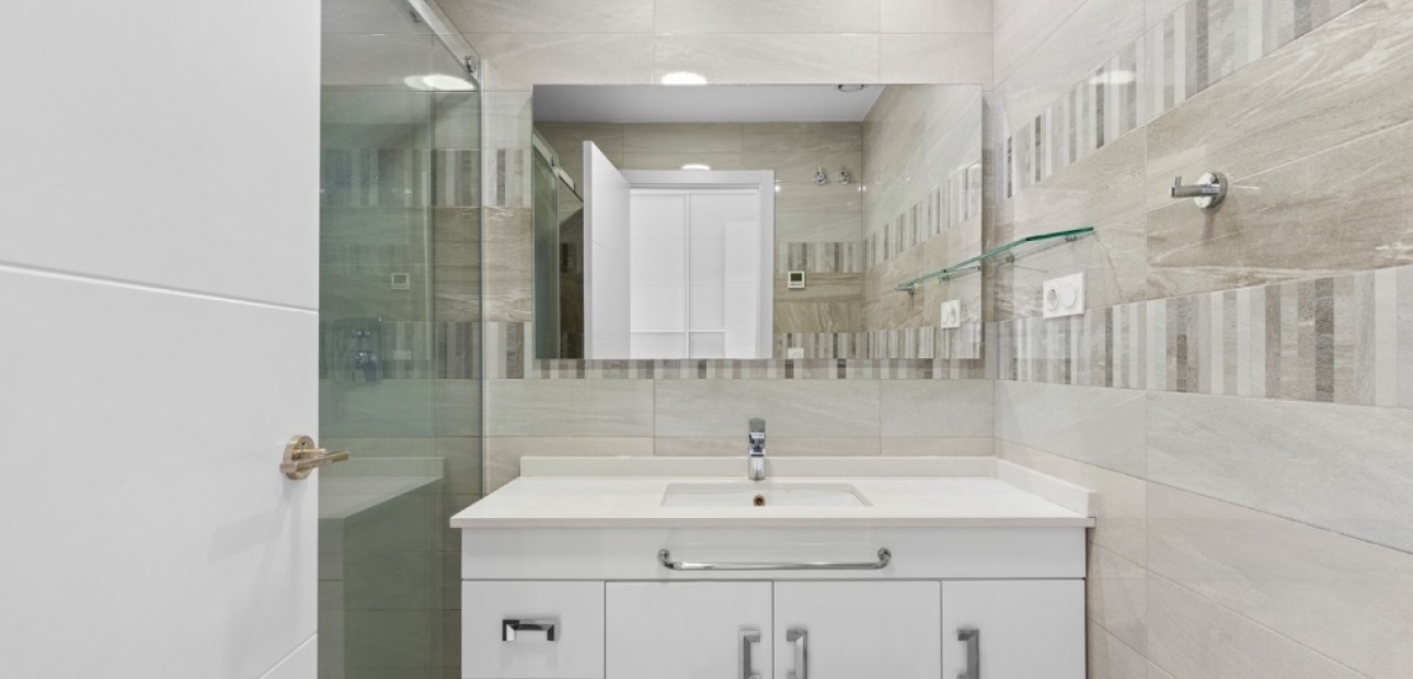 Venta - Apartamento / piso -
Punta Prima