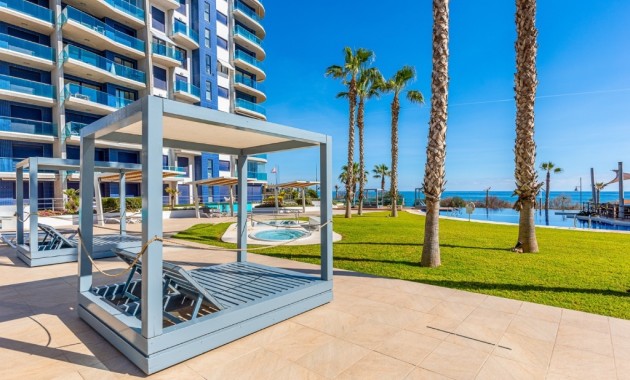 Venta - Apartamento / piso -
Punta Prima