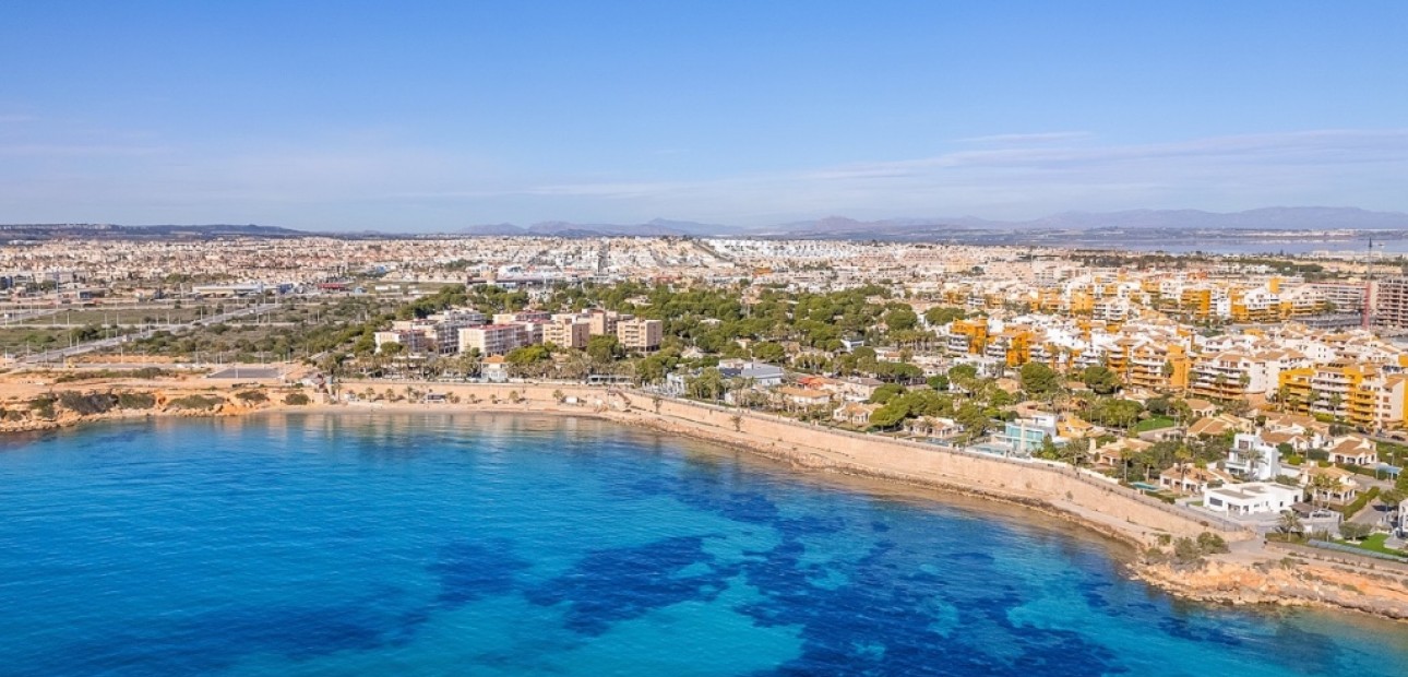 Venta - Apartamento / piso -
Punta Prima