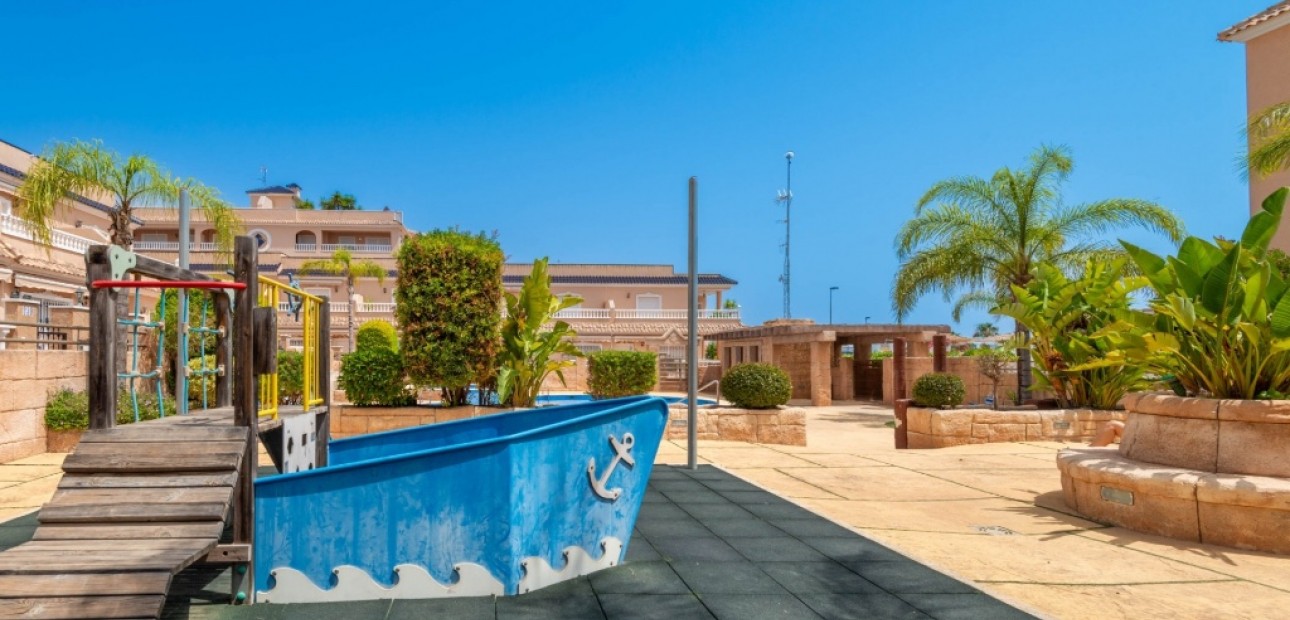 Venta - Apartamento / piso -
Villamartín