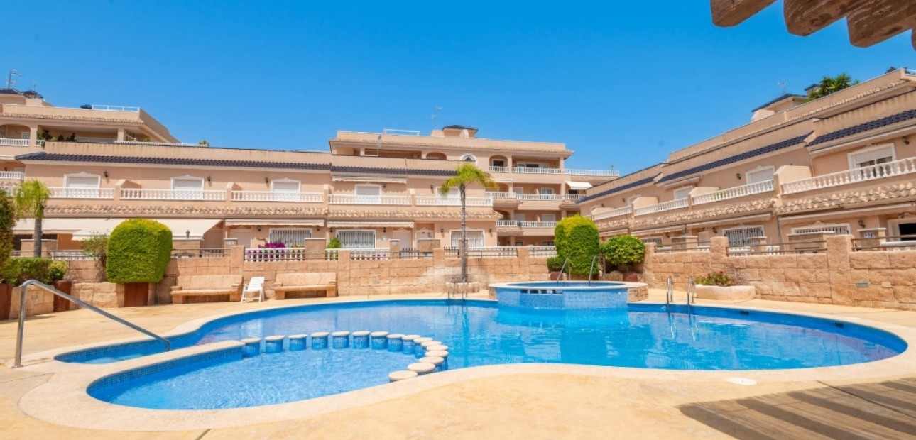 Venta - Apartamento / piso -
Villamartín