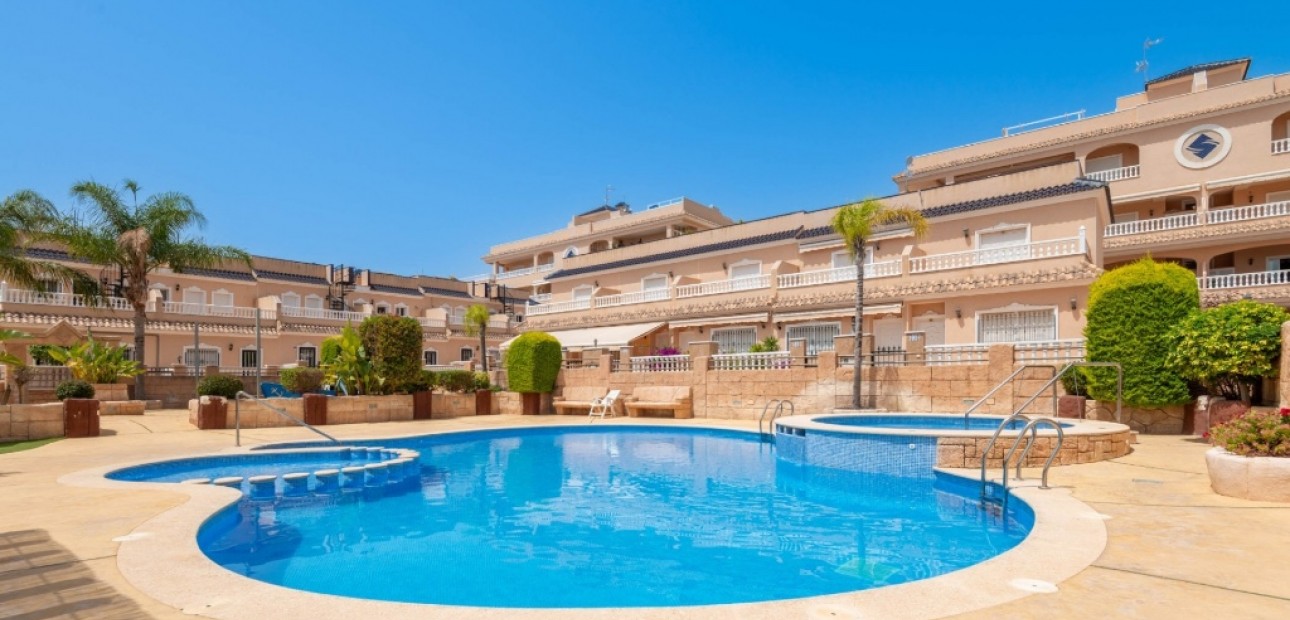 Venta - Apartamento / piso -
Villamartín