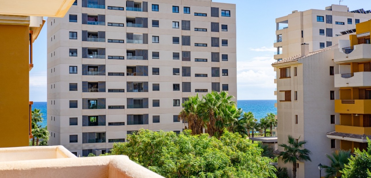 Herverkoop - Appartement / flat -
Punta Prima