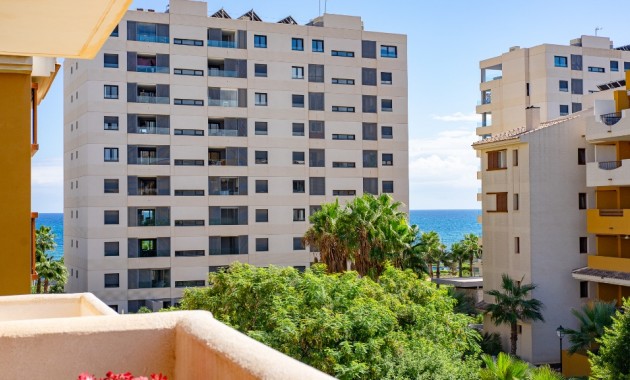 Herverkoop - Appartement / flat -
Punta Prima