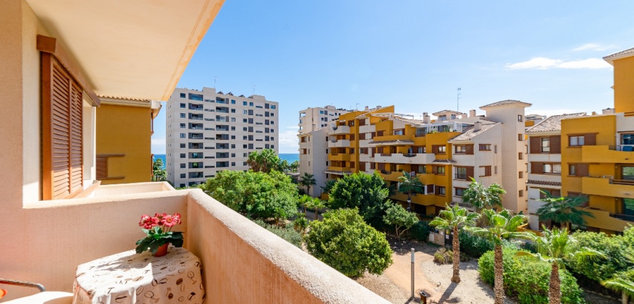 Herverkoop - Appartement / flat -
Punta Prima