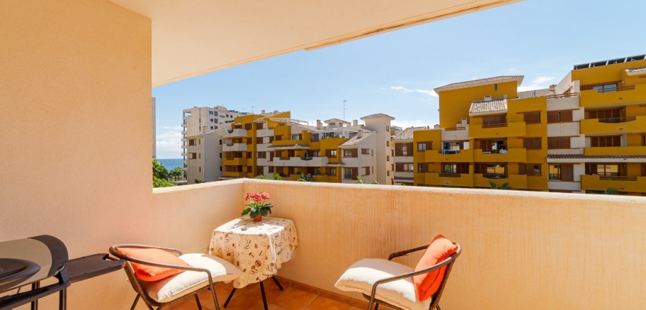Herverkoop - Appartement / flat -
Punta Prima