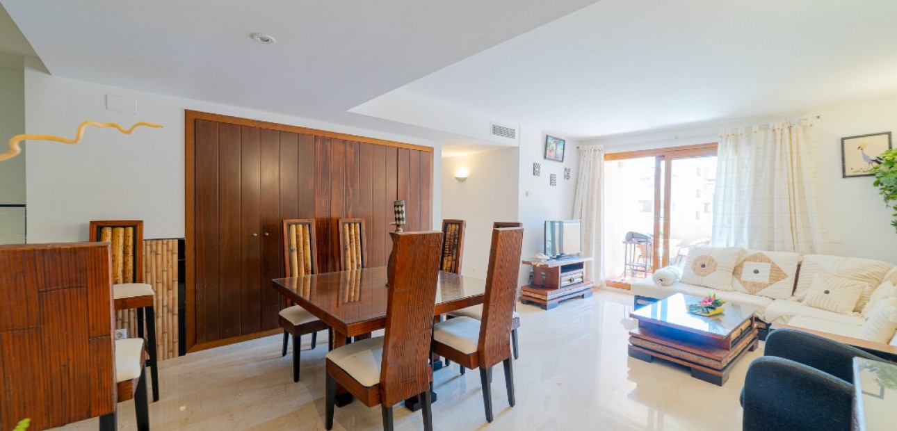 Herverkoop - Appartement / flat -
Punta Prima