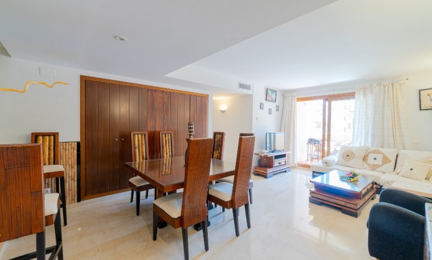 Herverkoop - Appartement / flat -
Punta Prima