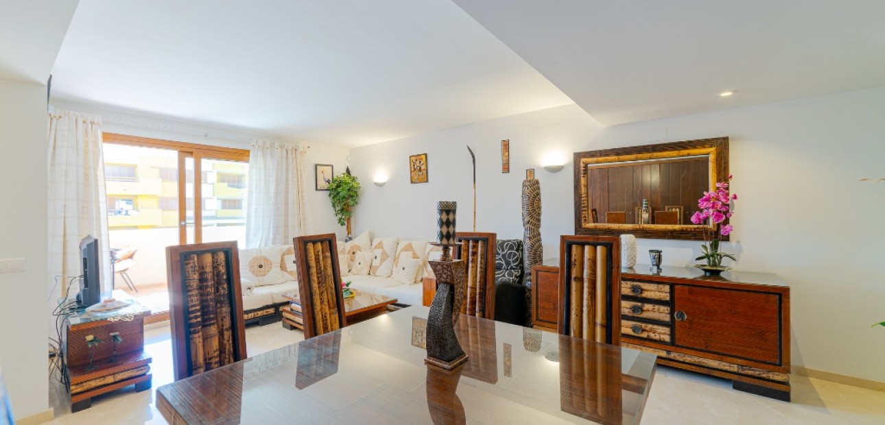 Herverkoop - Appartement / flat -
Punta Prima