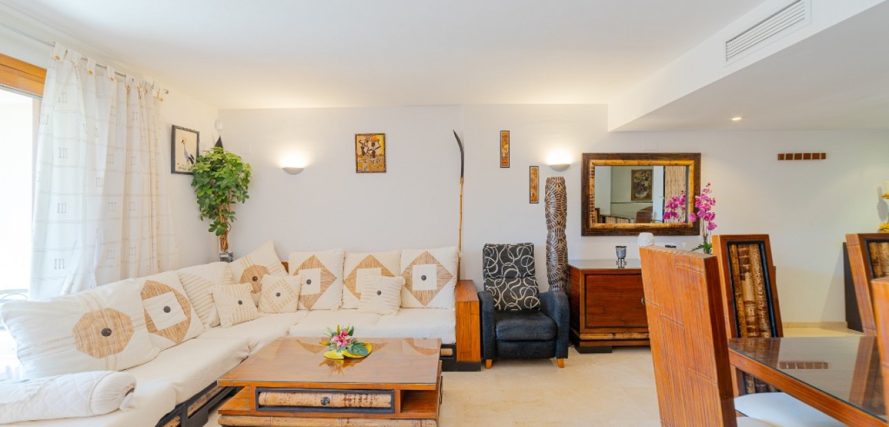 Herverkoop - Appartement / flat -
Punta Prima