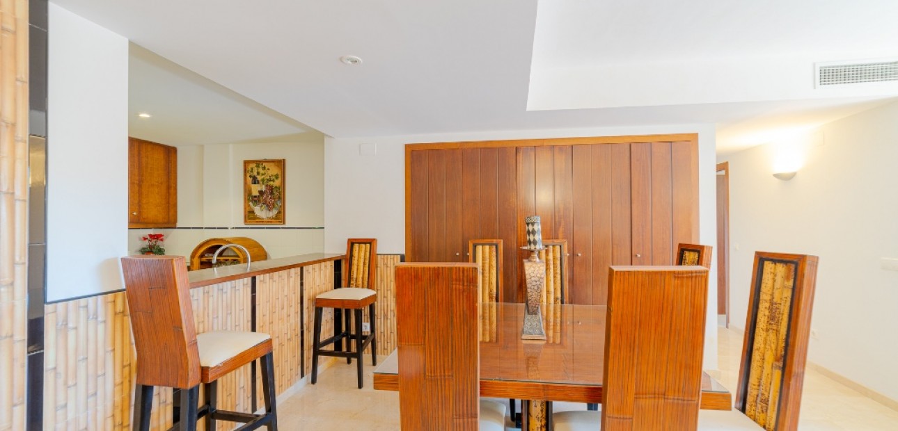 Herverkoop - Appartement / flat -
Punta Prima