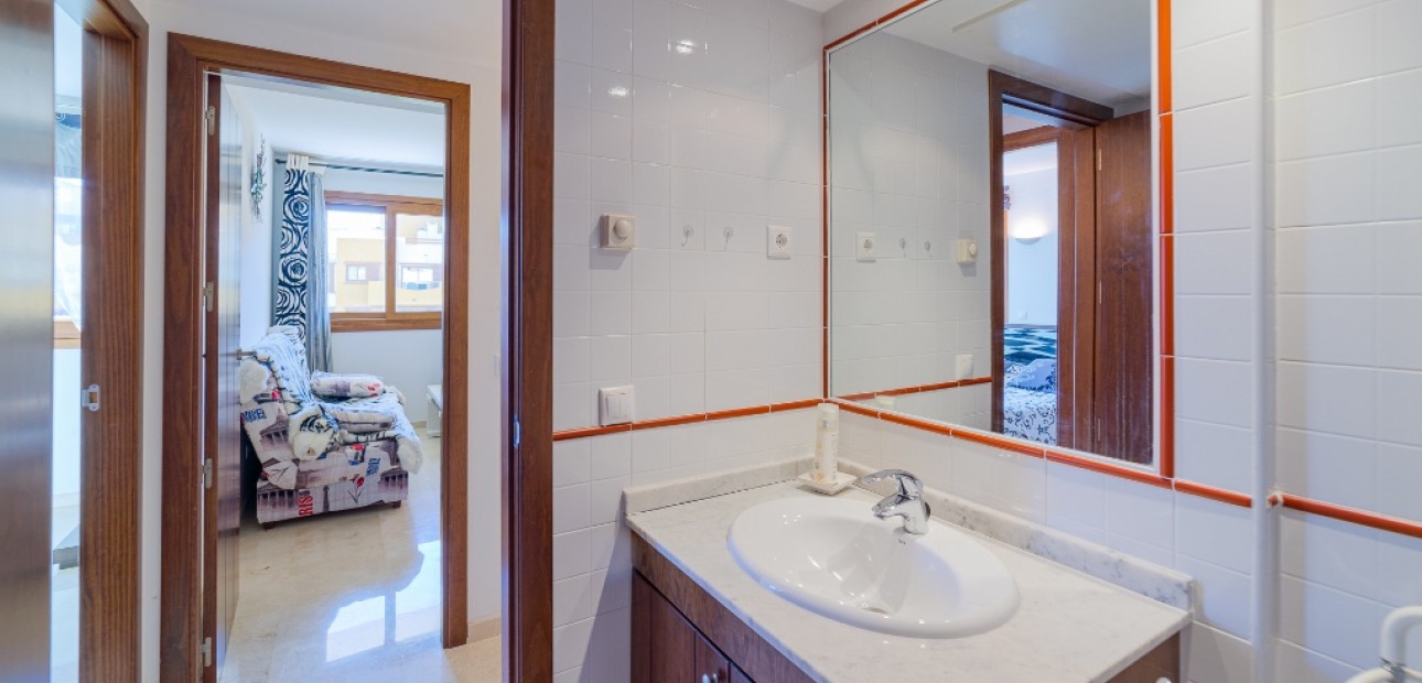 Herverkoop - Appartement / flat -
Punta Prima