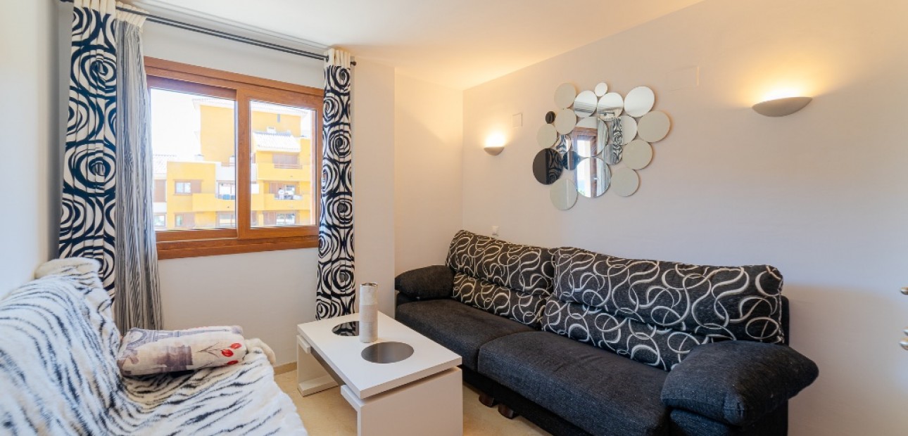Herverkoop - Appartement / flat -
Punta Prima