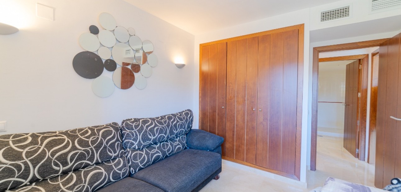 Herverkoop - Appartement / flat -
Punta Prima