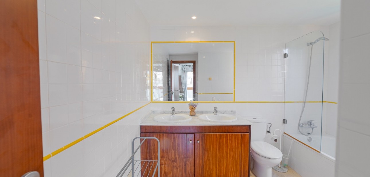 Herverkoop - Appartement / flat -
Punta Prima