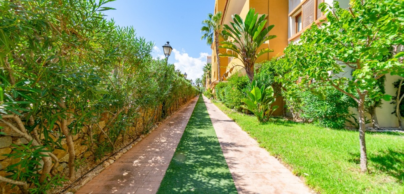 Herverkoop - Appartement / flat -
Punta Prima