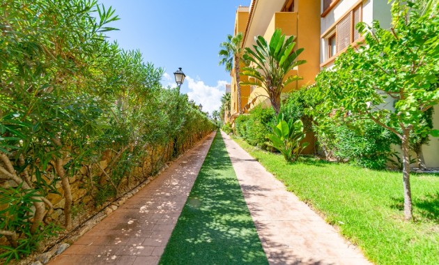 Herverkoop - Appartement / flat -
Punta Prima