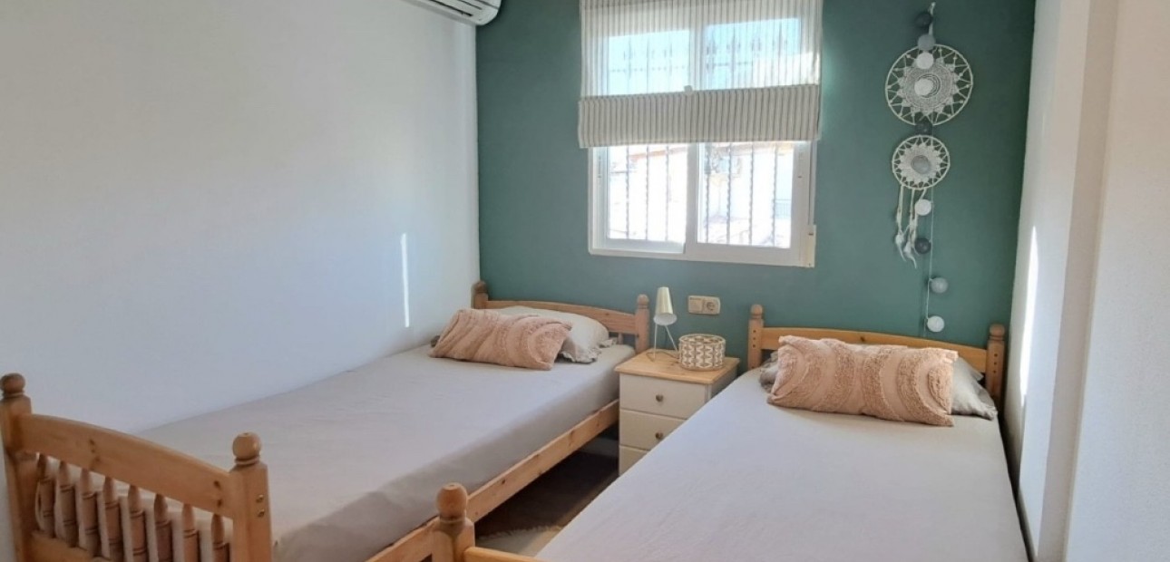 Herverkoop - Herenhuis -
Orihuela Costa - Villamartín