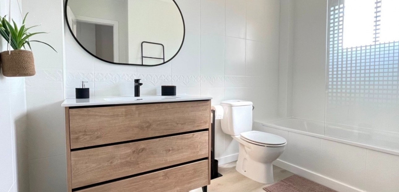 Herverkoop - Herenhuis -
Orihuela Costa - Villamartín