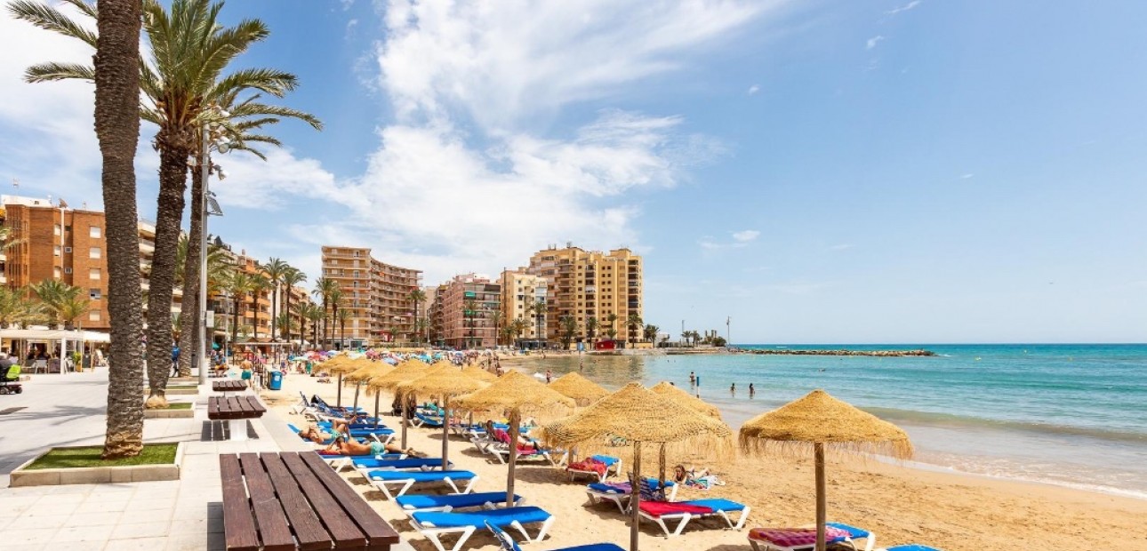 Sale - Apartment / flat -
Torrevieja