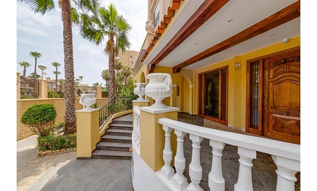 Sale - Apartment / flat -
Torrevieja