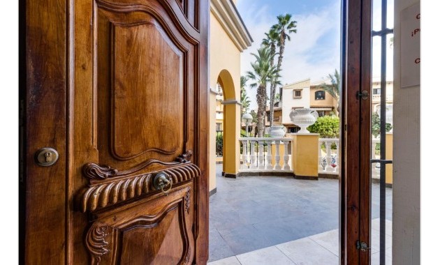 Sale - Apartment / flat -
Torrevieja