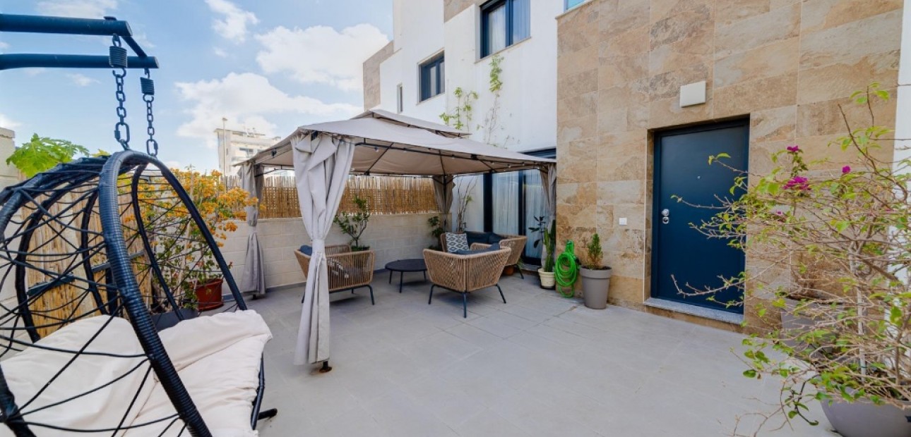 Venta - Semi - Detached Villa -
Orihuela Costa - Villamartín