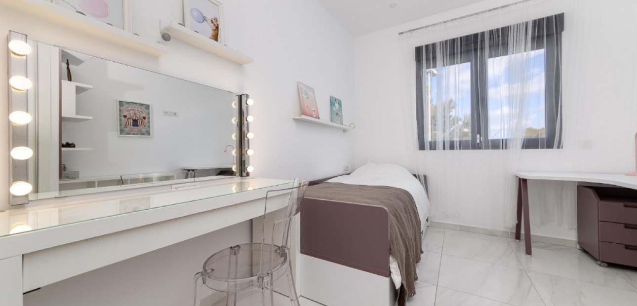 Venta - Semi - Detached Villa -
Orihuela Costa - Villamartín