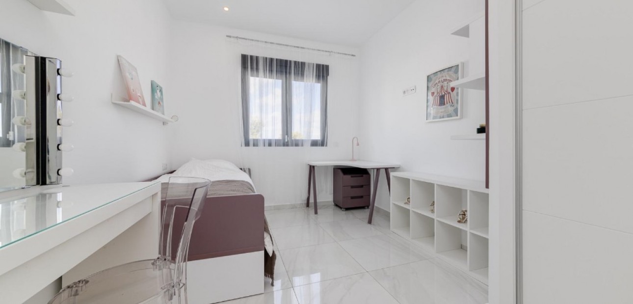 Venta - Semi - Detached Villa -
Orihuela Costa - Villamartín