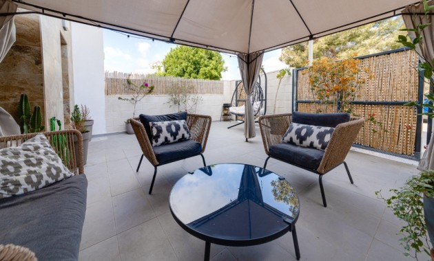 Venta - Semi - Detached Villa -
Orihuela Costa - Villamartín