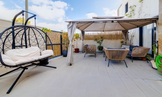 Venta - Semi - Detached Villa -
Orihuela Costa - Villamartín