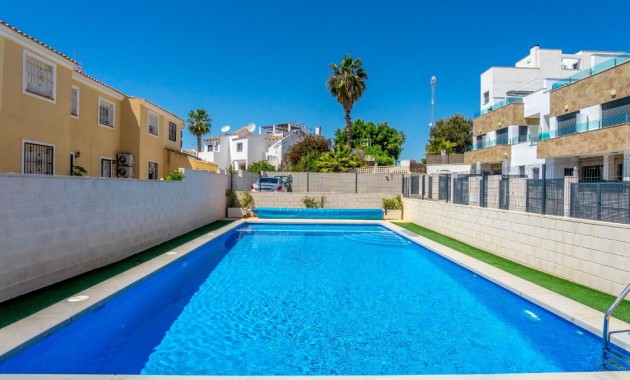 Venta - Semi - Detached Villa -
Orihuela Costa - Villamartín