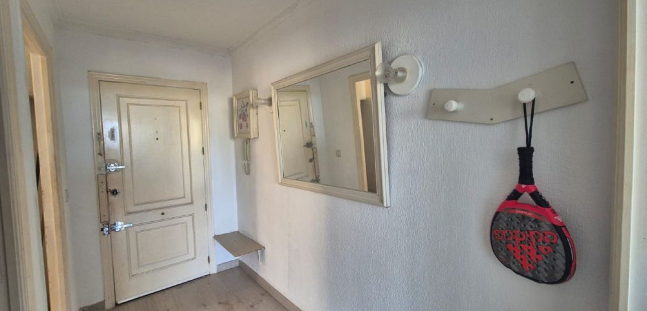 Sale - Apartment / flat -
Punta Prima