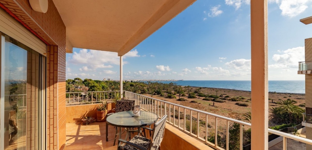 Herverkoop - Appartement / flat -
Punta Prima