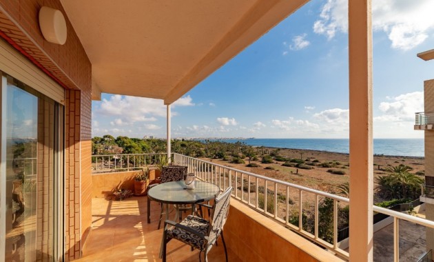 Herverkoop - Appartement / flat -
Punta Prima