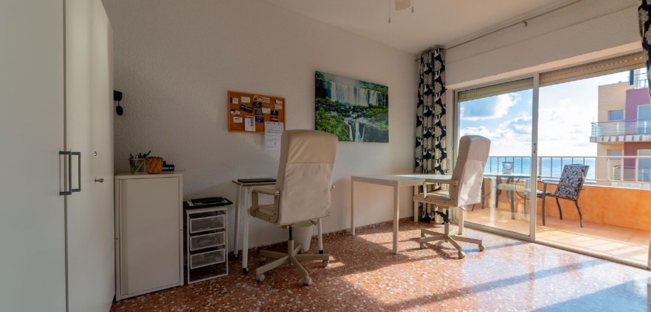 Herverkoop - Appartement / flat -
Punta Prima