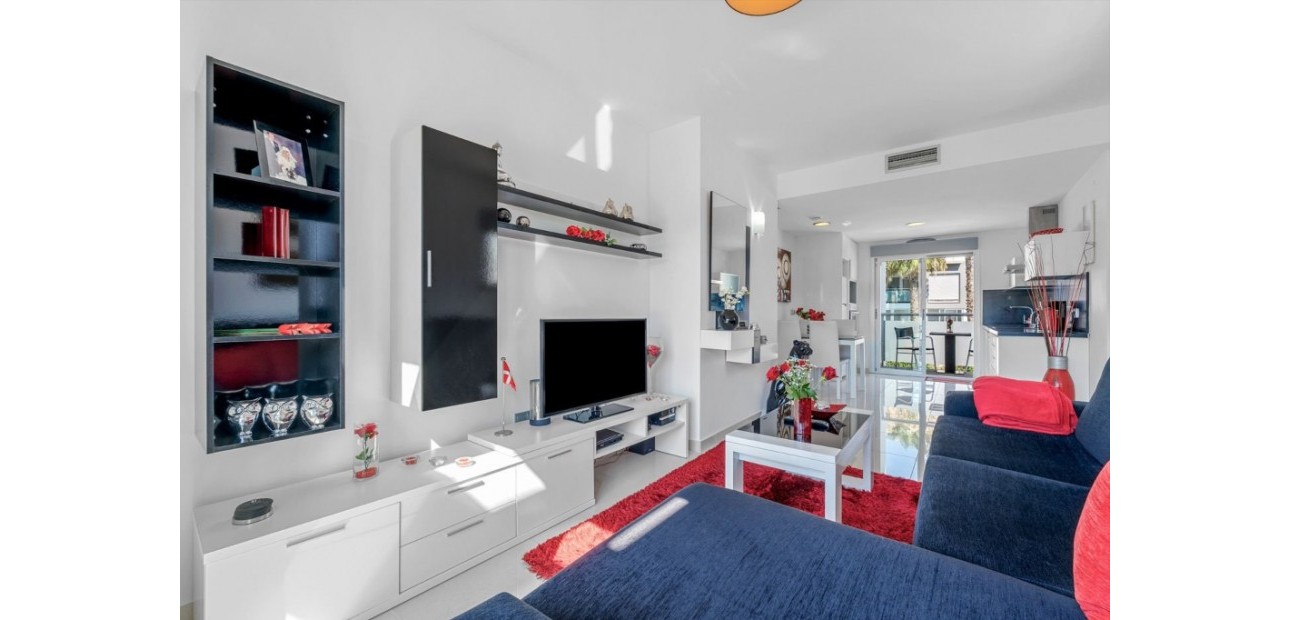 Sale - Apartment / flat -
Punta Prima