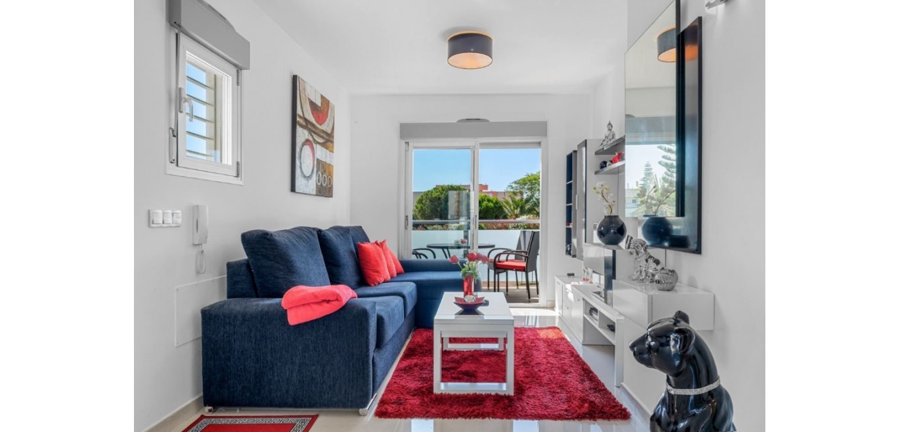 Sale - Apartment / flat -
Punta Prima