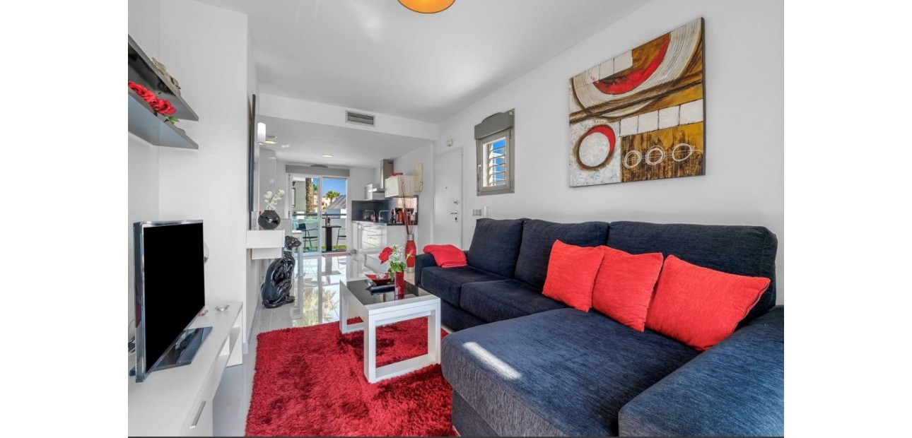 Sale - Apartment / flat -
Punta Prima