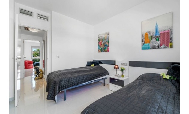 Sale - Apartment / flat -
Punta Prima