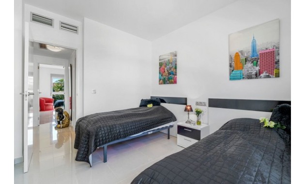 Sale - Apartment / flat -
Punta Prima